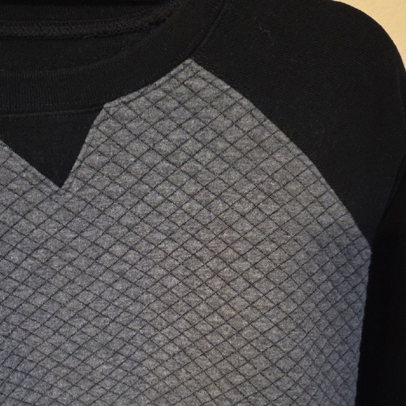 Women's Black and Gray Sweater - Picture 3 of 4